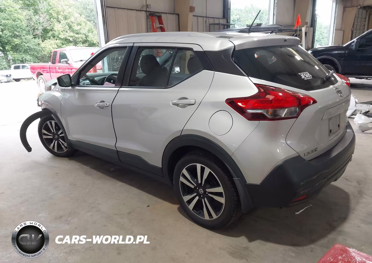 2018 Nissan Kicks Sv VIN:3N1CP5CU4JL539684 - 3