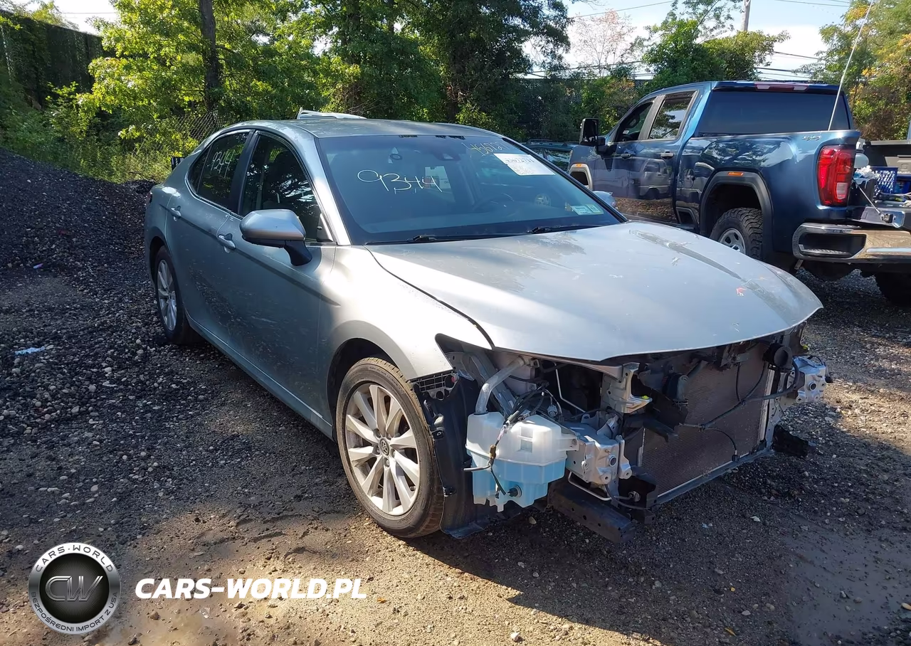 2018 Toyota Camry Le – zdjęcie 1 z 19