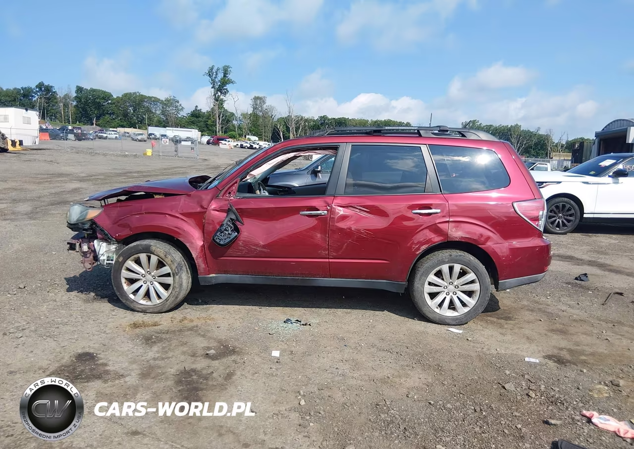 2013 Subaru Forester 2.5X Premium VIN:JF2SHADC6DH430149 - 14