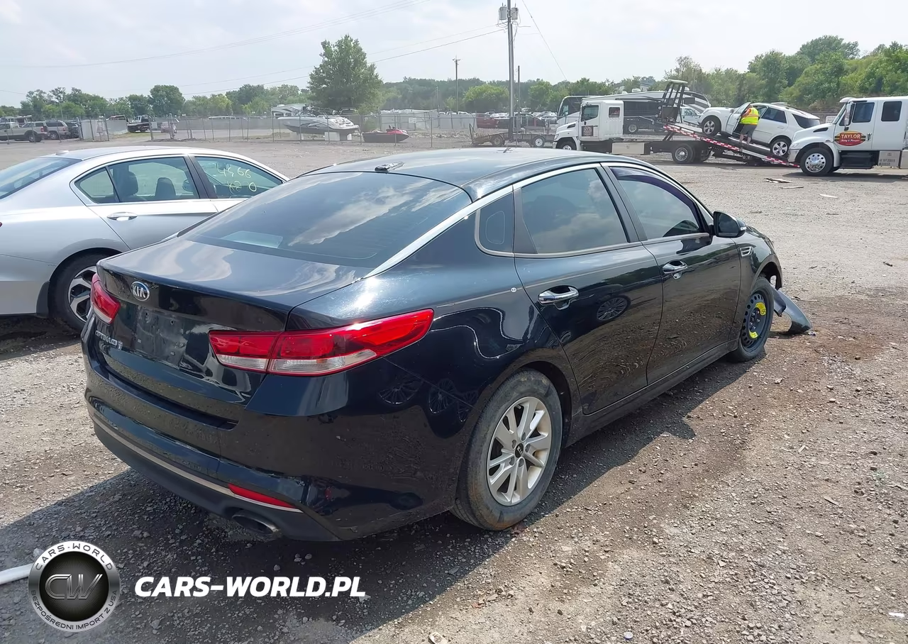 2017 Kia Optima Lx VIN:5XXGT4L3XHG167026 - 4