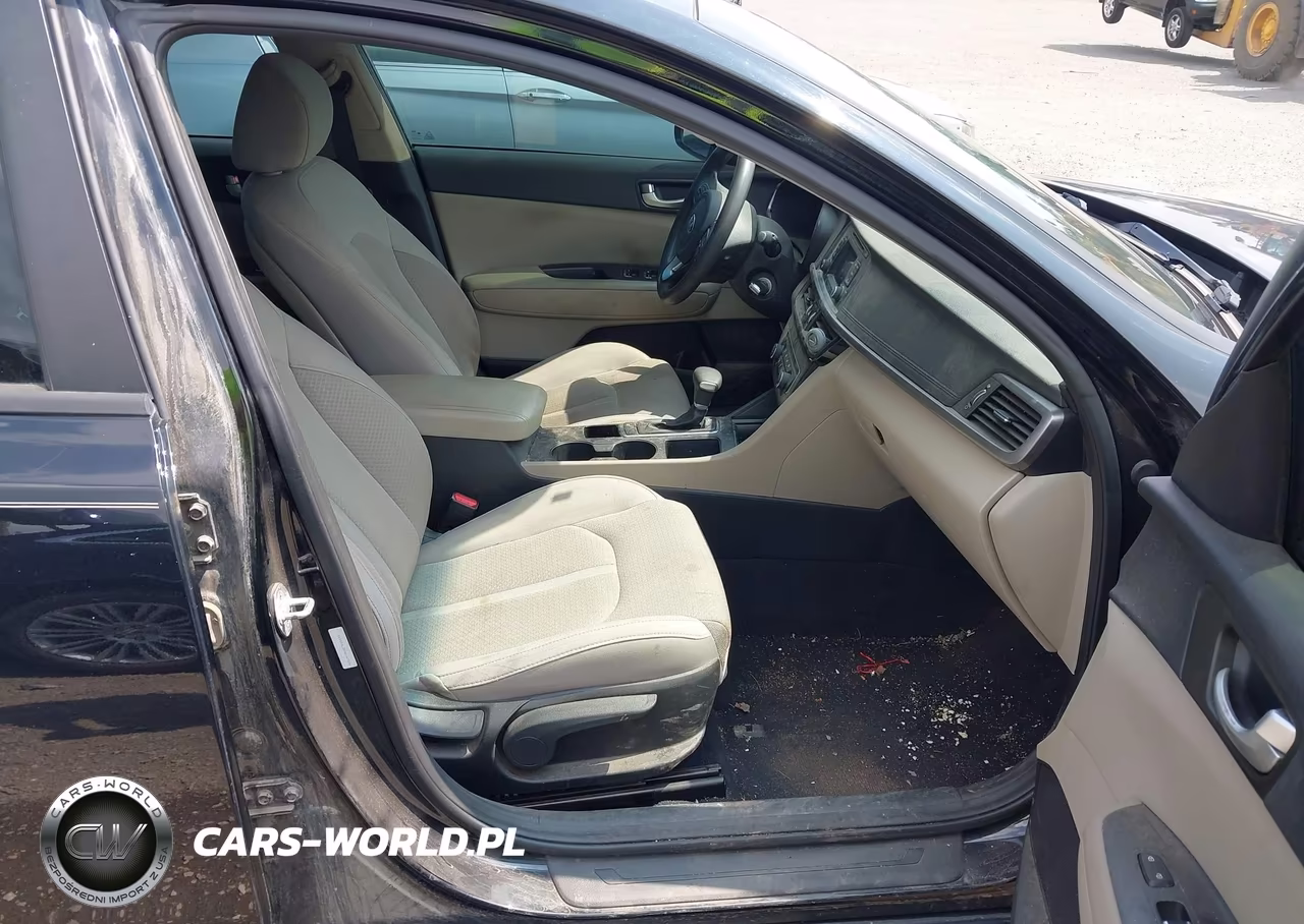 2017 Kia Optima Lx VIN:5XXGT4L3XHG167026 - 5