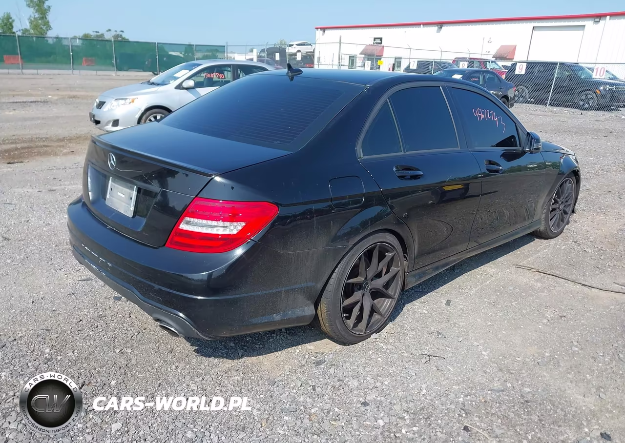 2012 Mercedes-Benz C 300 Luxury 4Matic-Sport 4Matic VIN:WDDGF8BB5CR193259 - 4