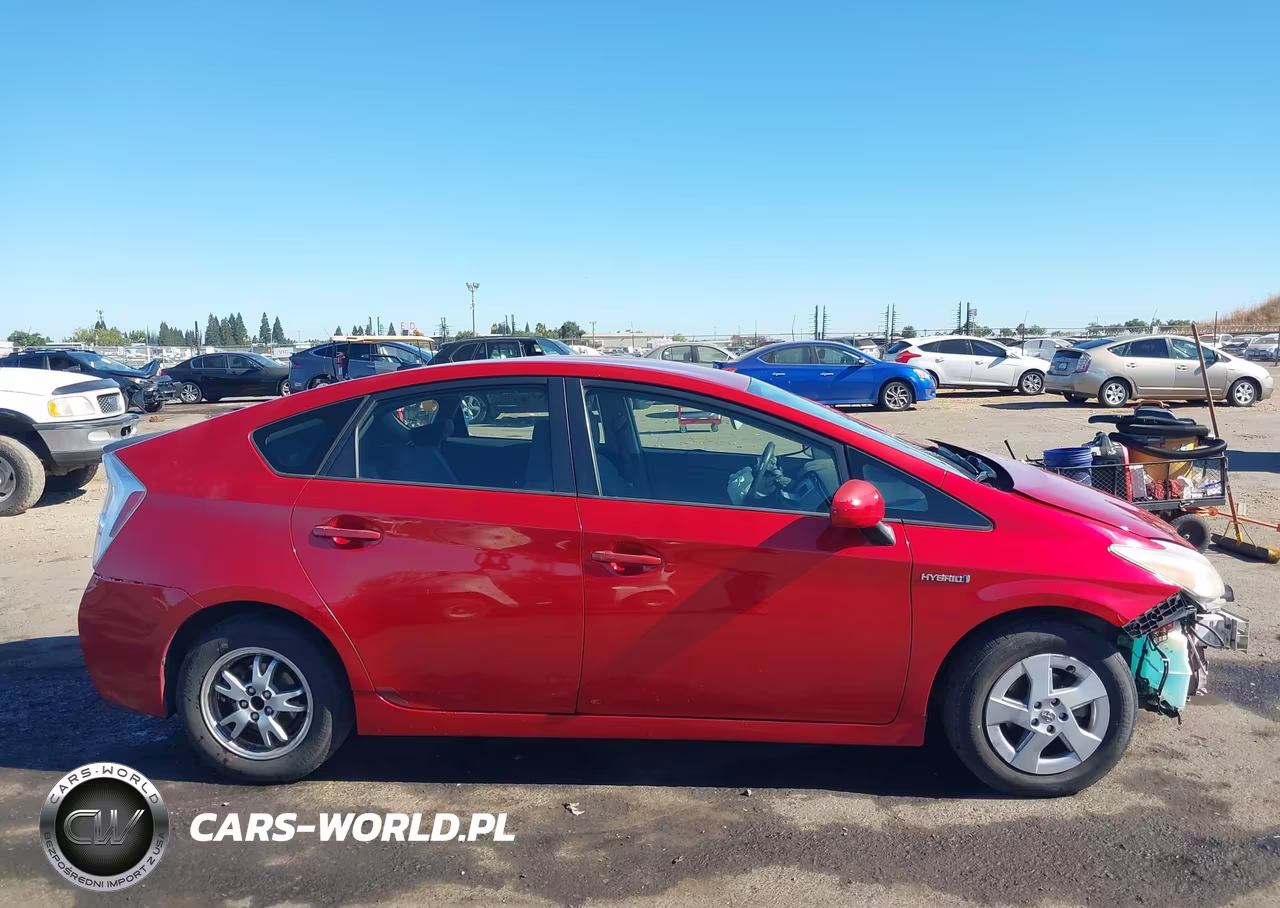 2011 Toyota Prius Two VIN:JTDKN3DU2B0257205 - 13