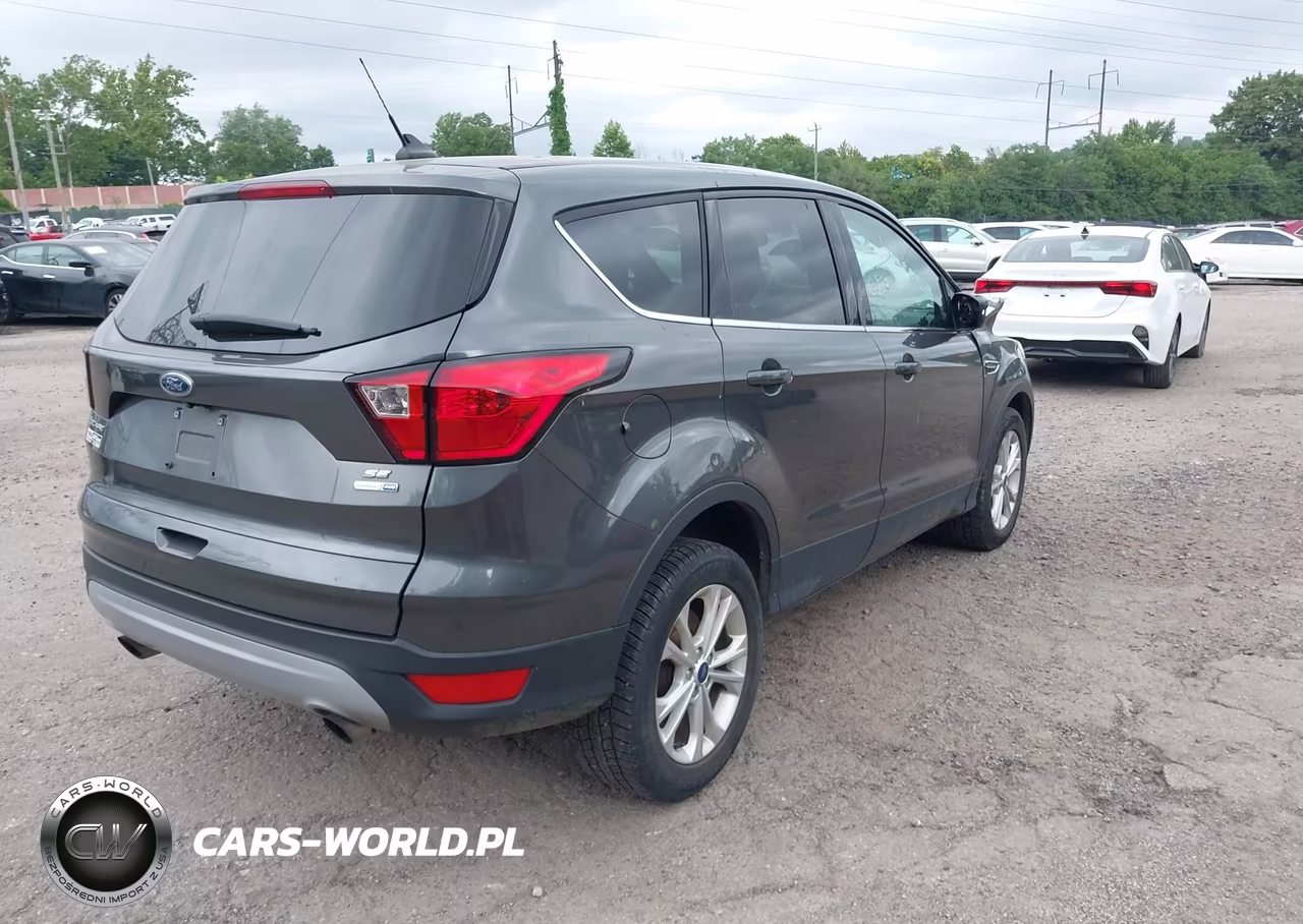 2019 Ford Escape Se VIN:1FMCU9GD4KUA50714 - 4