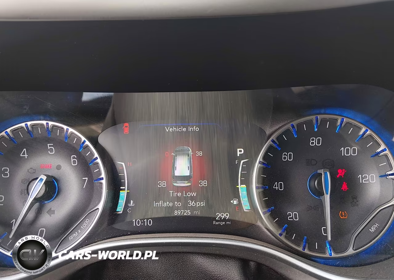 2020 Chrysler Pacifica Touring VIN:2C4RC1FG2LR124189 - 7