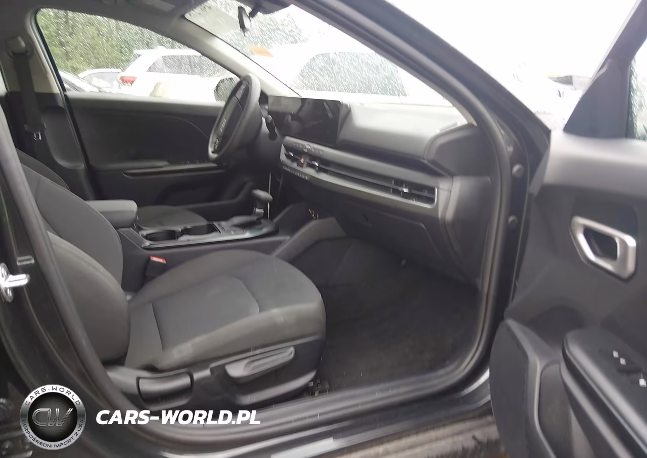 2026 Kia K4 Lx VIN:3KPFT4DE9TE335557 - 5