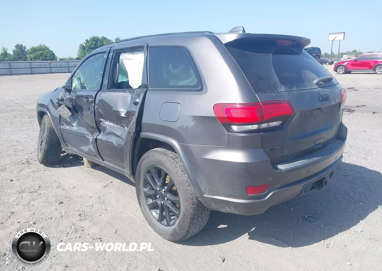 2021 Jeep Grand Cherokee Laredo X 4X4 VIN:1C4RJFAGXMC514249 - 3