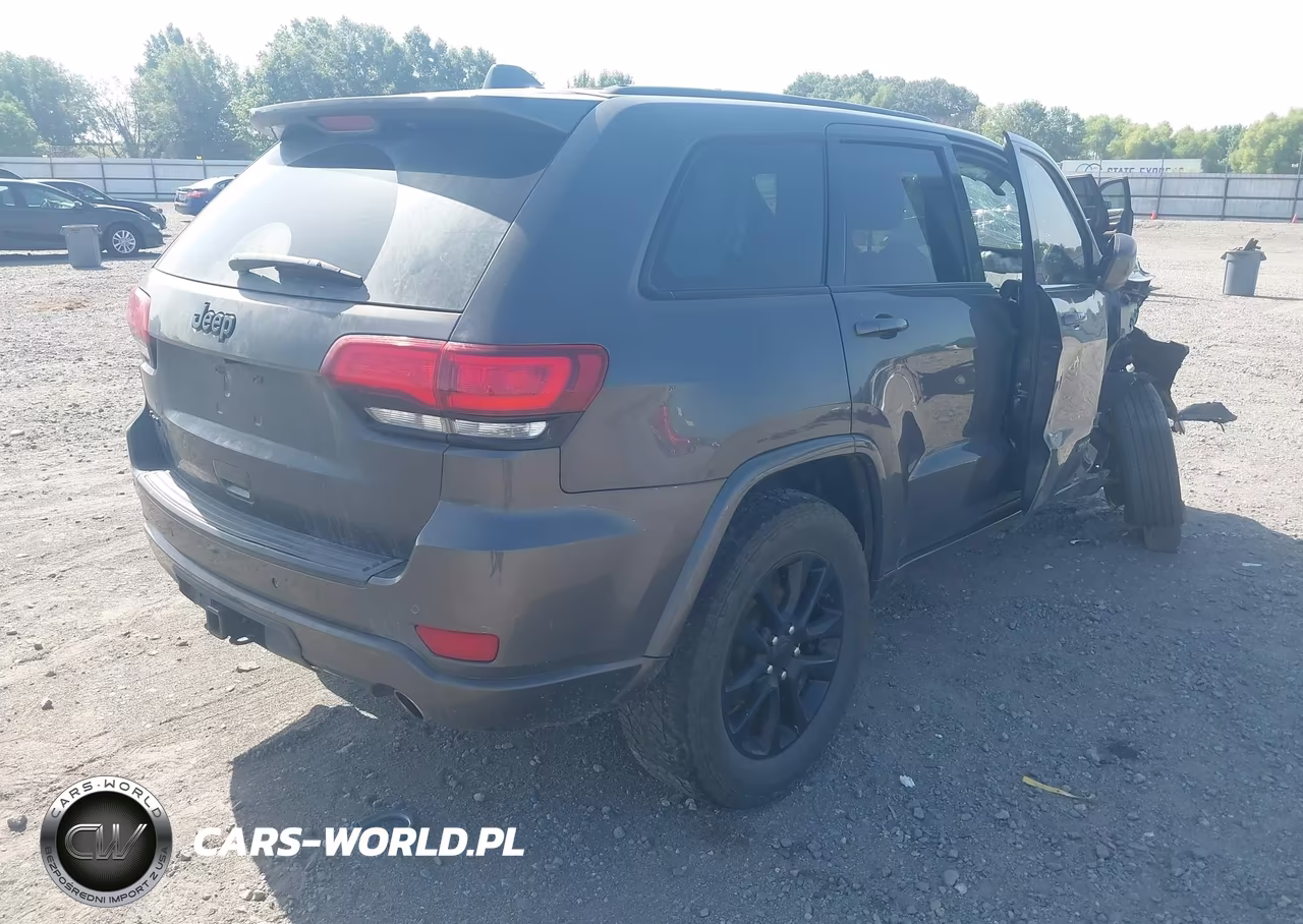 2021 Jeep Grand Cherokee Laredo X 4X4 VIN:1C4RJFAGXMC514249 - 4