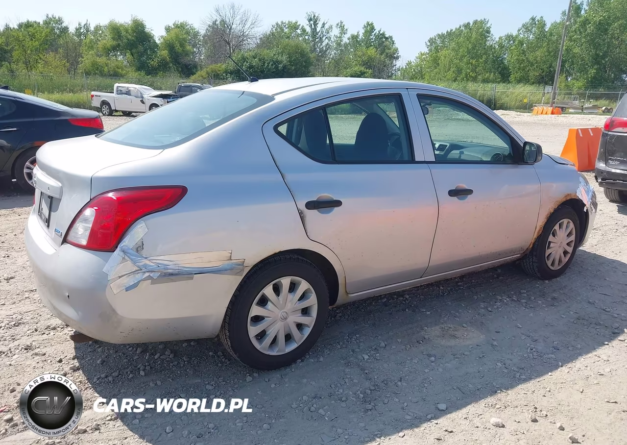 2014 Nissan Versa 1.6 S VIN:3N1CN7AP8EL856419 - 4