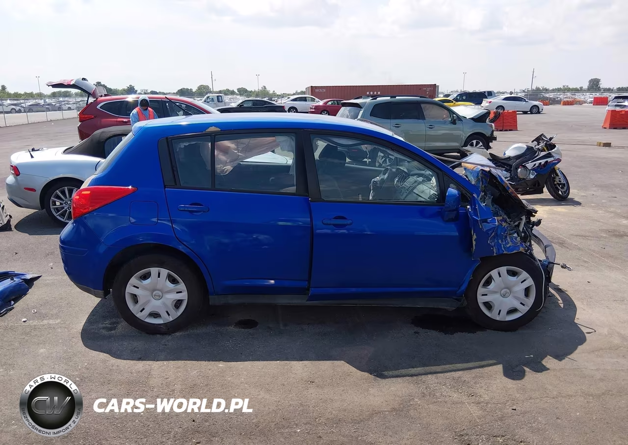2011 Nissan Versa 1.8S VIN:3N1BC1CP0BL391545 - 14