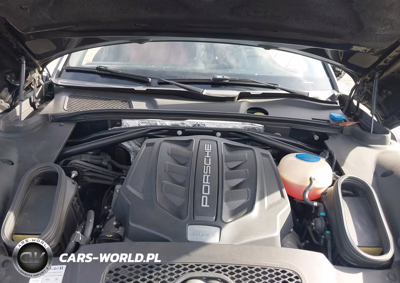 2015 Porsche Macan S VIN:WP1AB2A58FLB71413 - 10