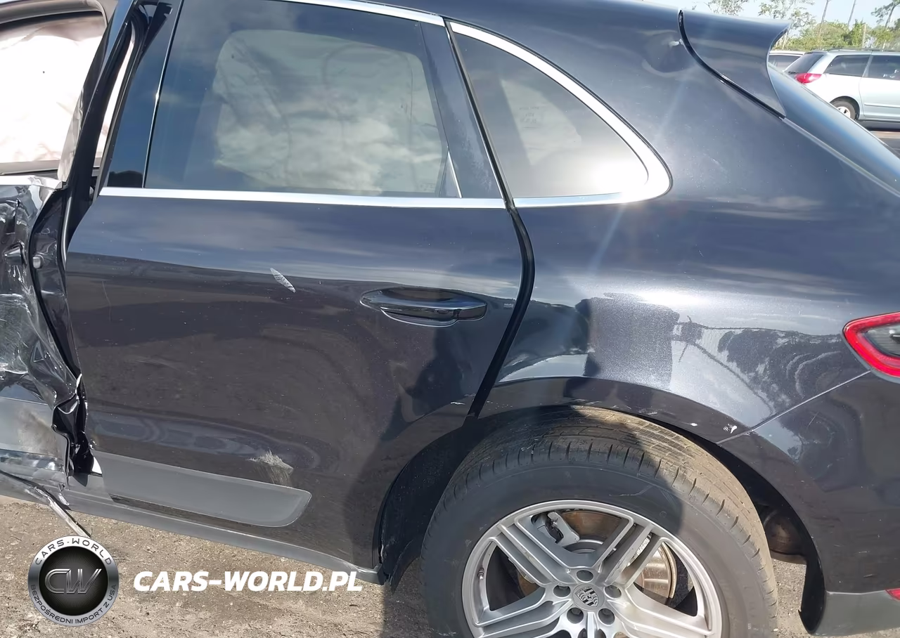 2015 Porsche Macan S VIN:WP1AB2A58FLB71413 - 6