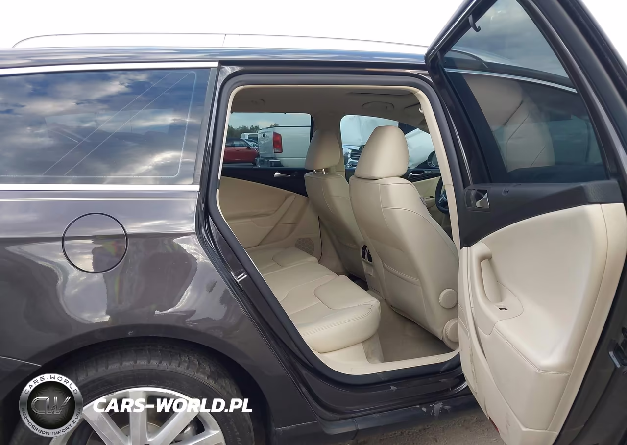 2010 Volkswagen Passat Komfort VIN:WVWXM7AN7AE081413 - 8