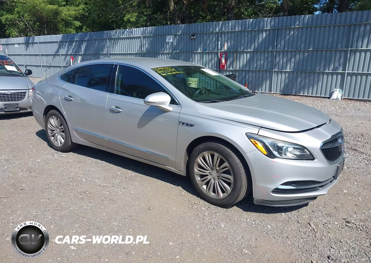 2018 Buick Lacrosse Essence – zdjęcie 1 z 17