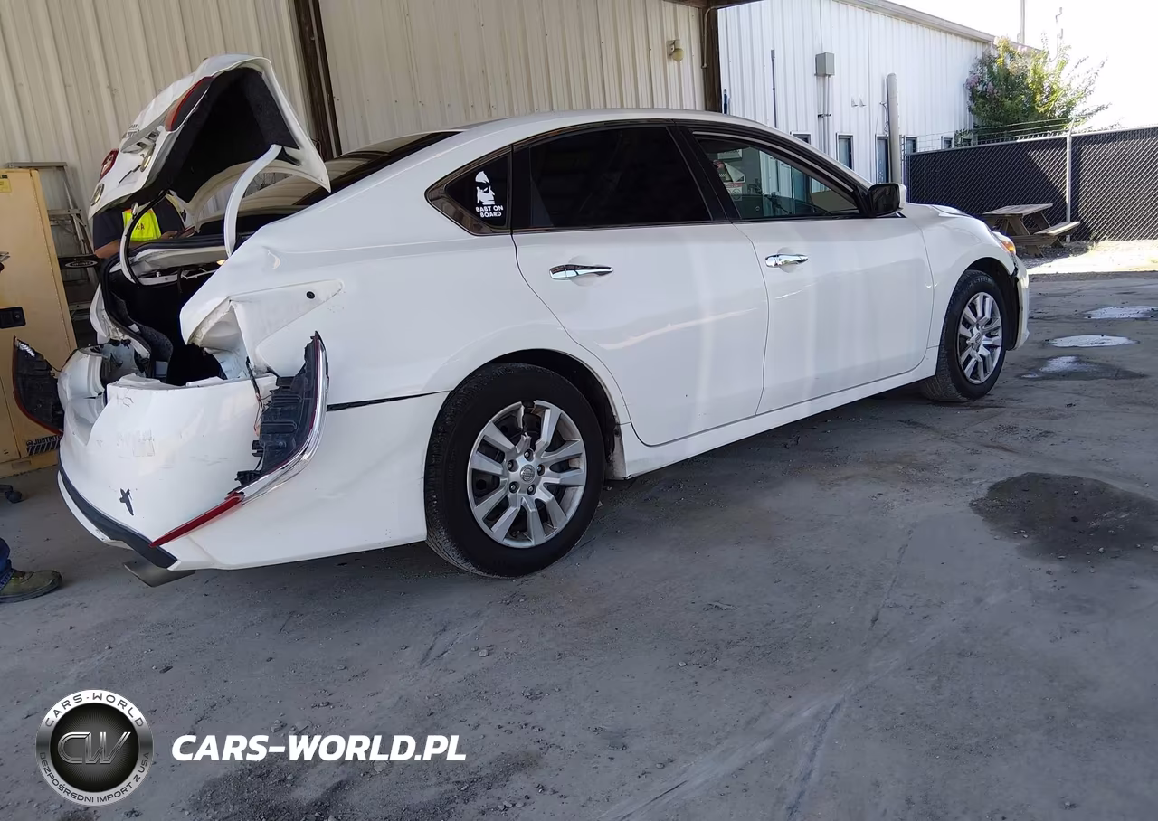 2017 Nissan Altima 2.5 S VIN:1N4AL3AP4HN342337 - 4