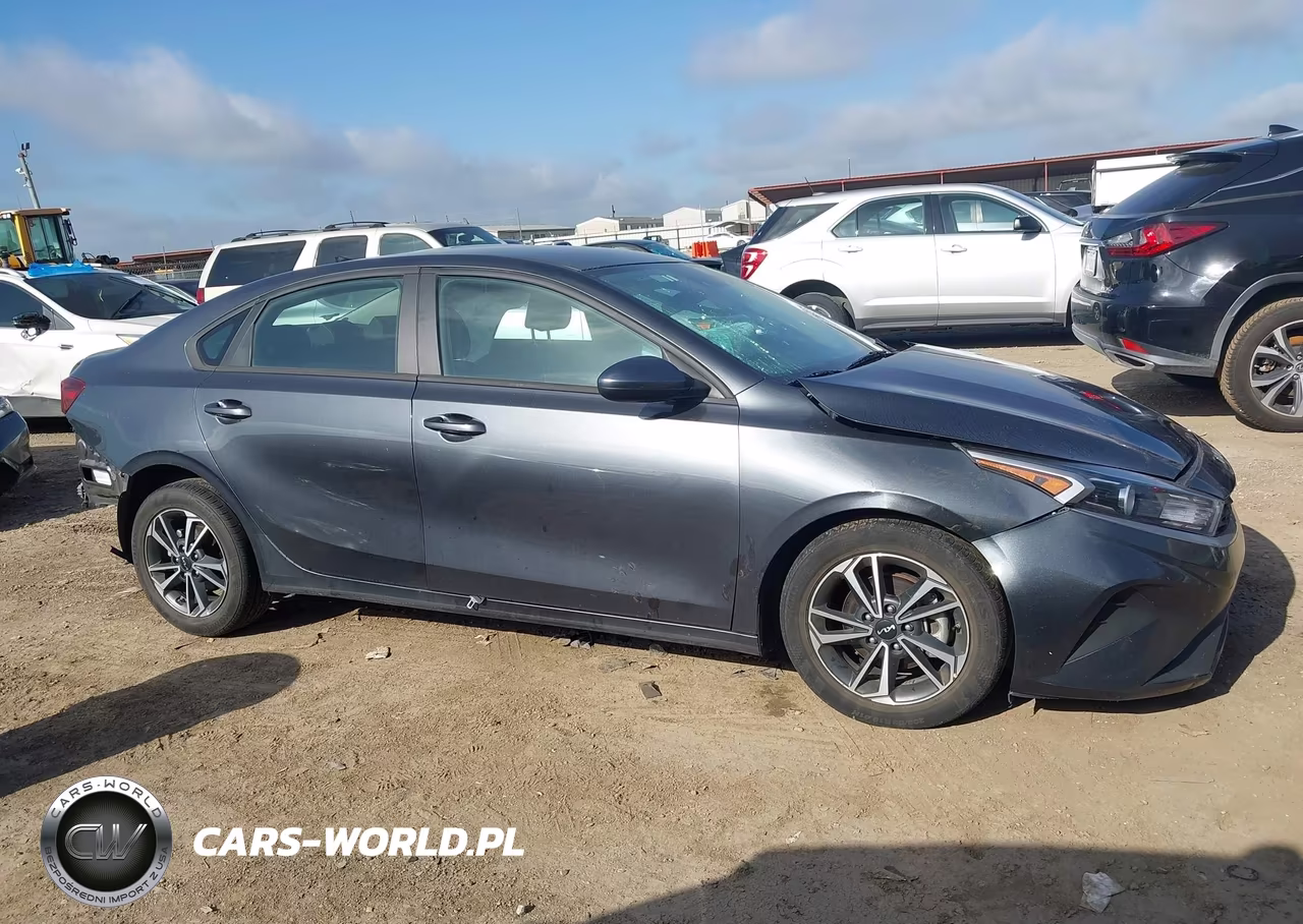 2024 Kia Forte Lxs VIN:3KPF24AD9RE780534 - 13