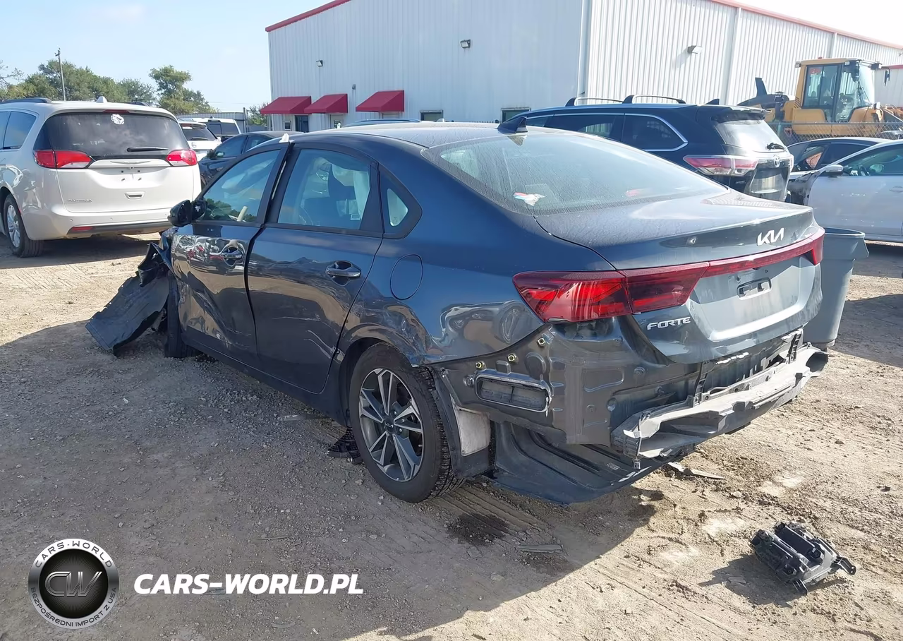 2024 Kia Forte Lxs VIN:3KPF24AD9RE780534 - 3