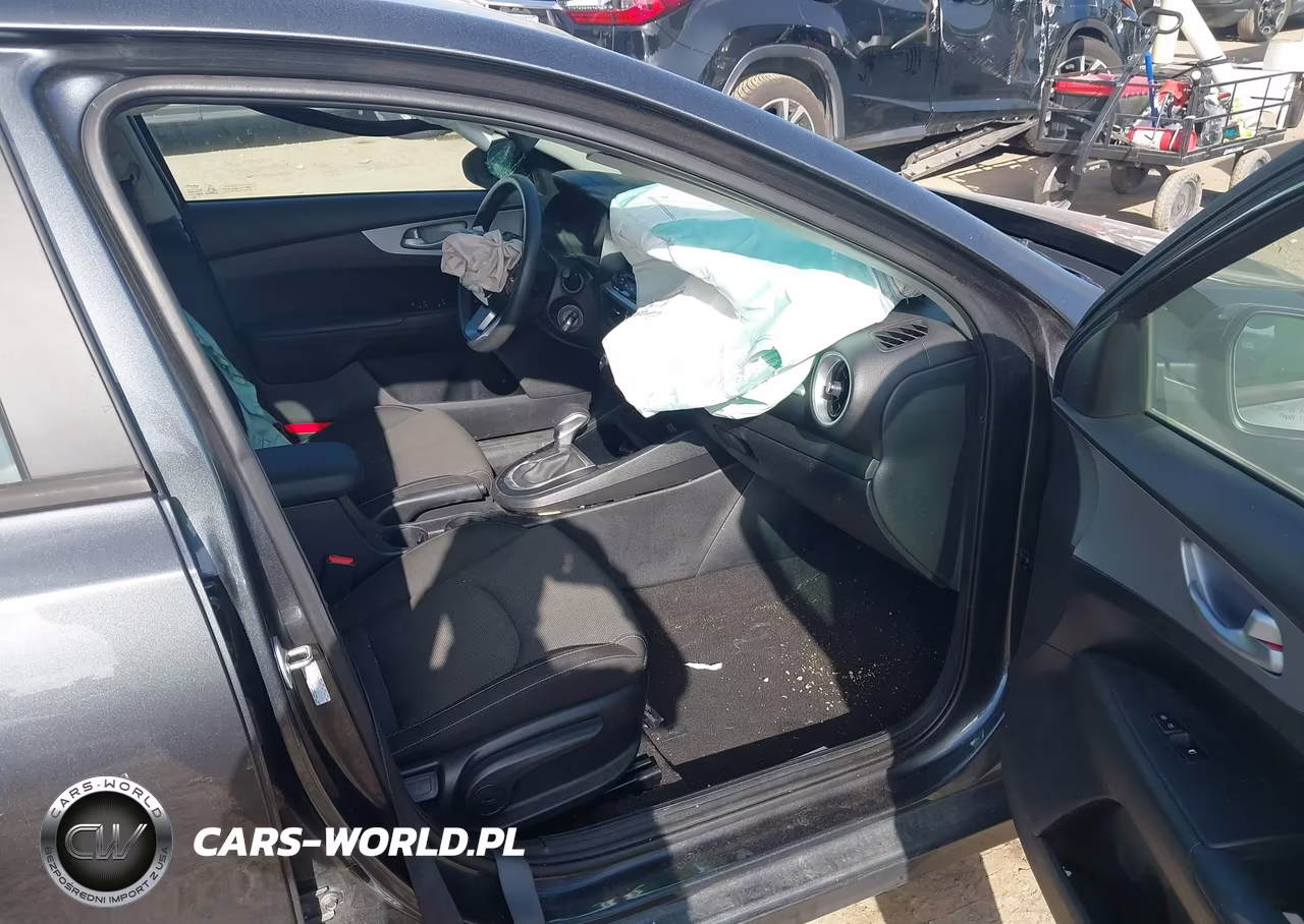 2024 Kia Forte Lxs VIN:3KPF24AD9RE780534 - 5