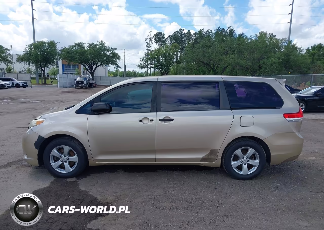 2011 Toyota Sienna Base V6 VIN:5TDZK3DC1BS019339 - 14
