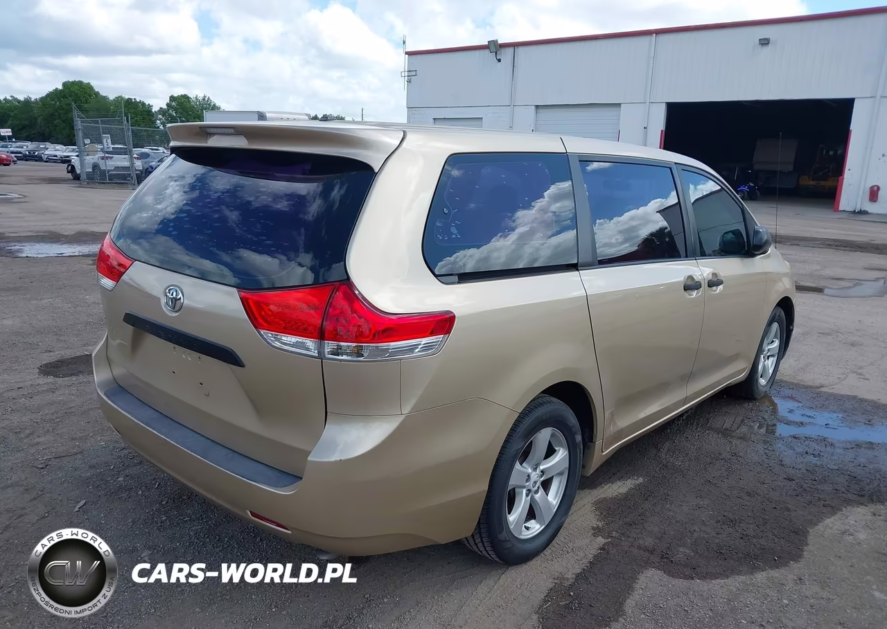 2011 Toyota Sienna Base V6 VIN:5TDZK3DC1BS019339 - 4
