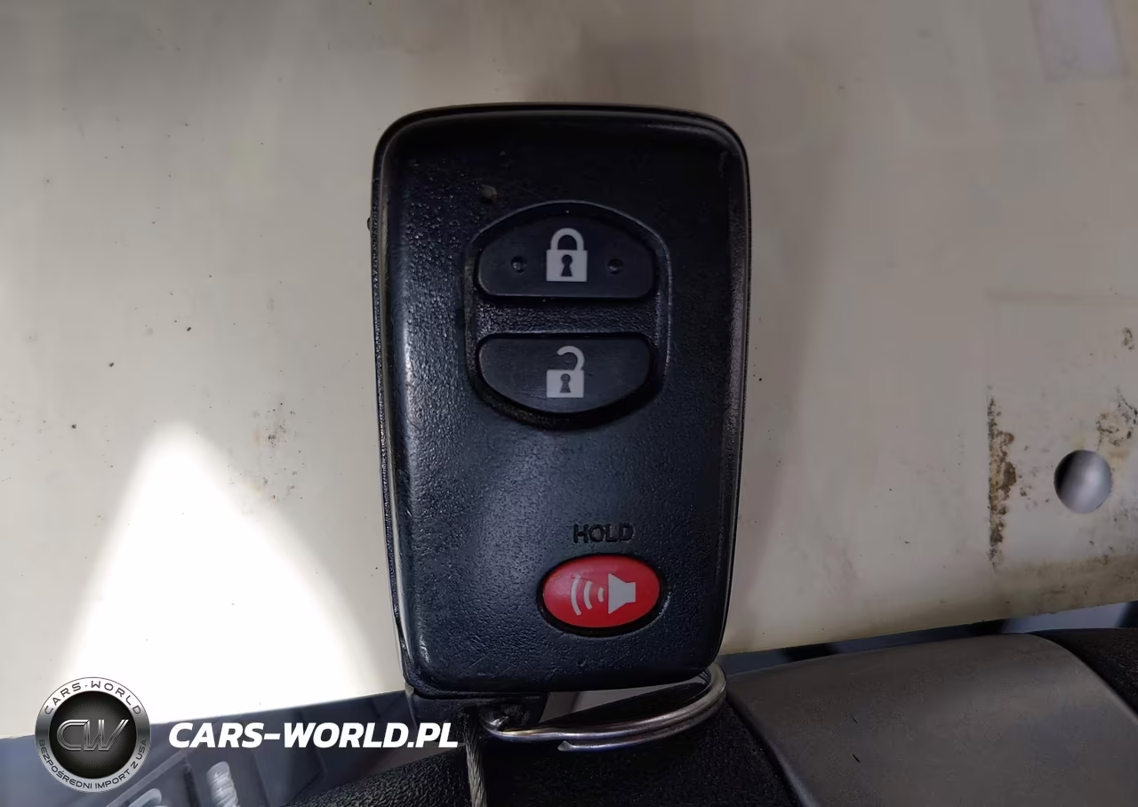 2014 Toyota Prius Three VIN:JTDKN3DU2E1759016 - 11