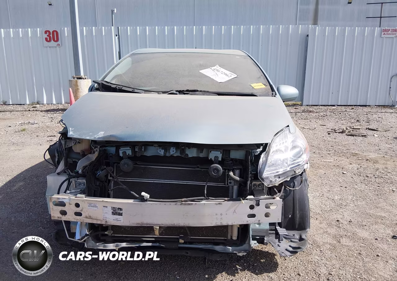 2014 Toyota Prius Three VIN:JTDKN3DU2E1759016 - 13