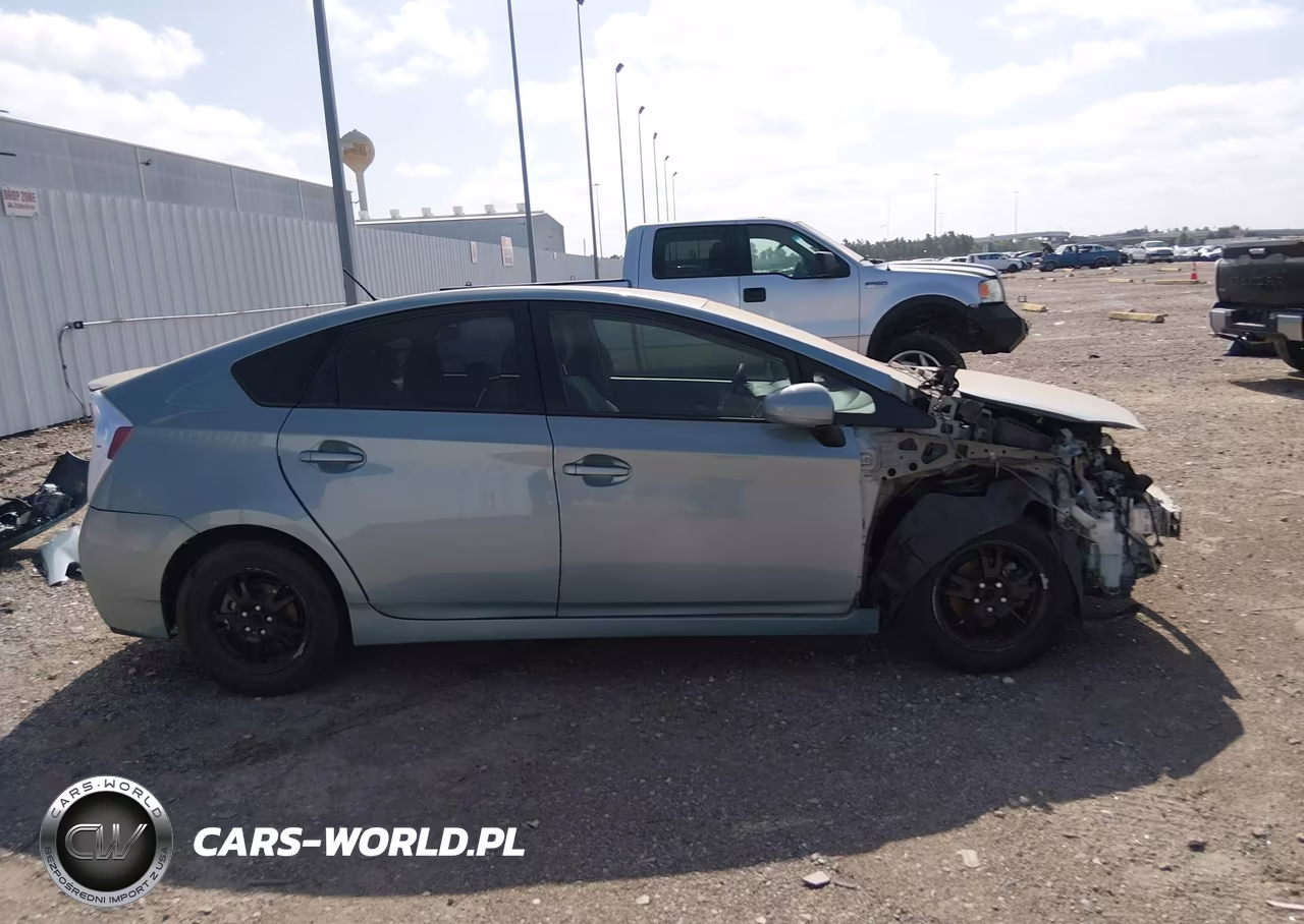 2014 Toyota Prius Three VIN:JTDKN3DU2E1759016 - 14