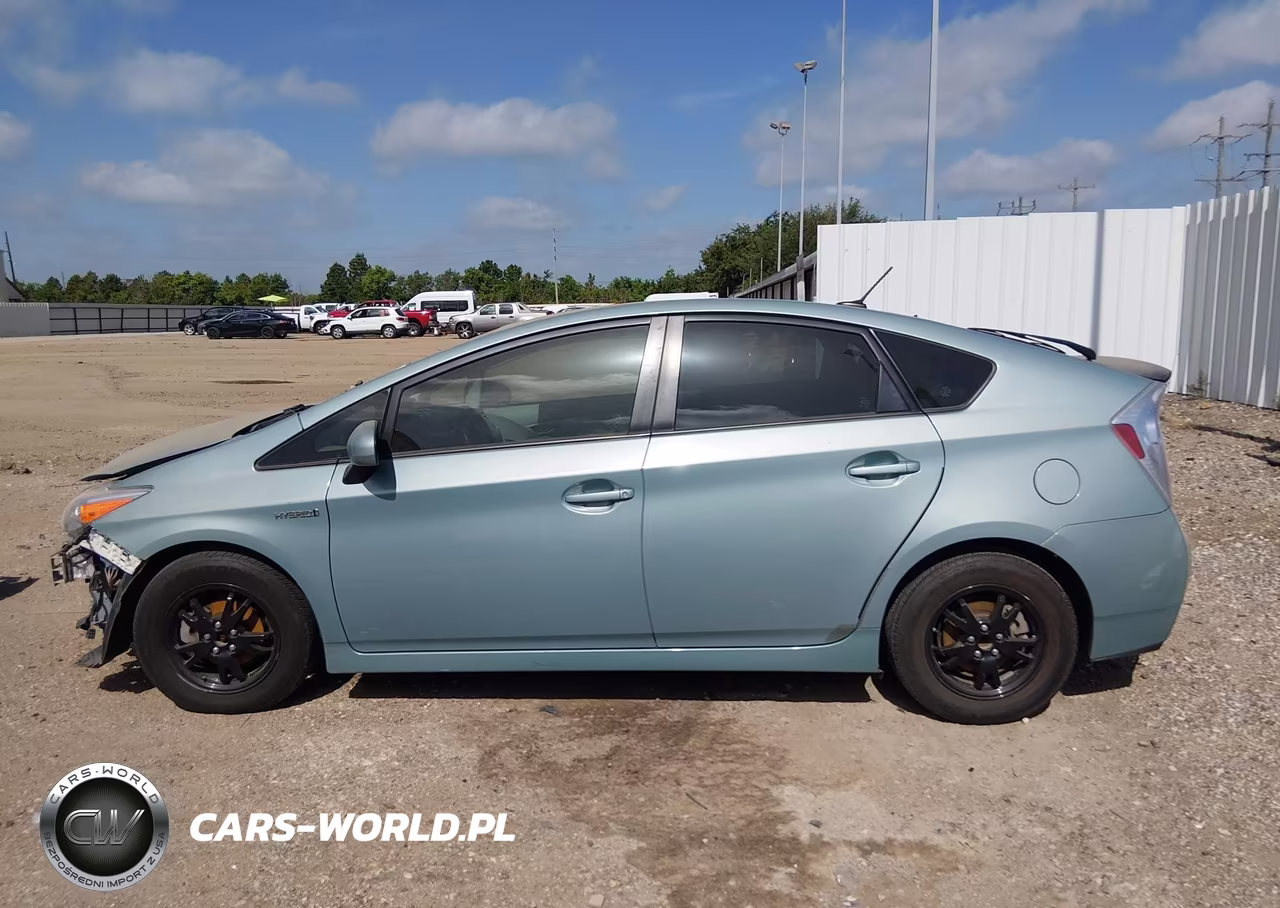 2014 Toyota Prius Three VIN:JTDKN3DU2E1759016 - 15