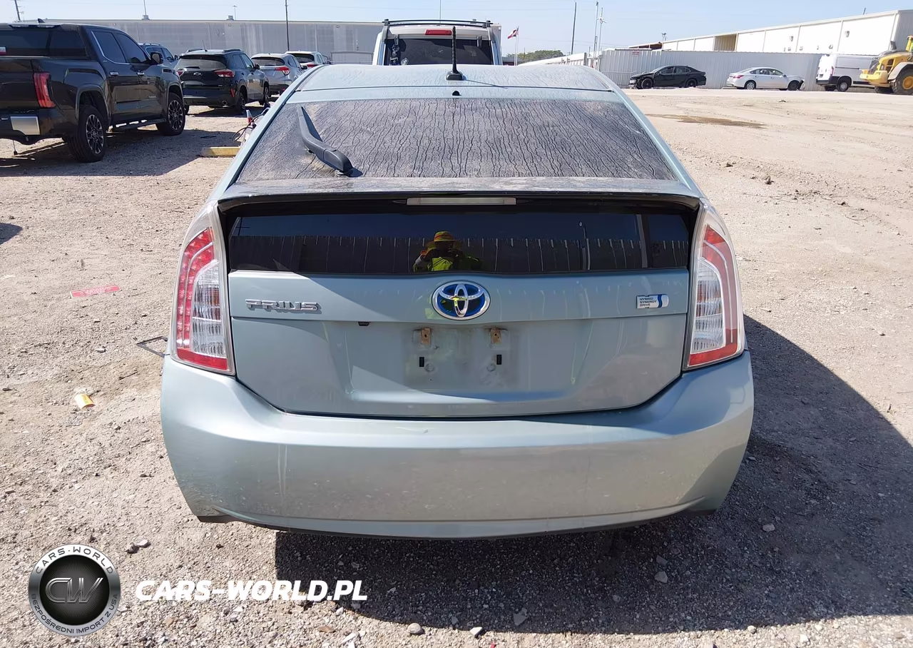 2014 Toyota Prius Three VIN:JTDKN3DU2E1759016 - 17