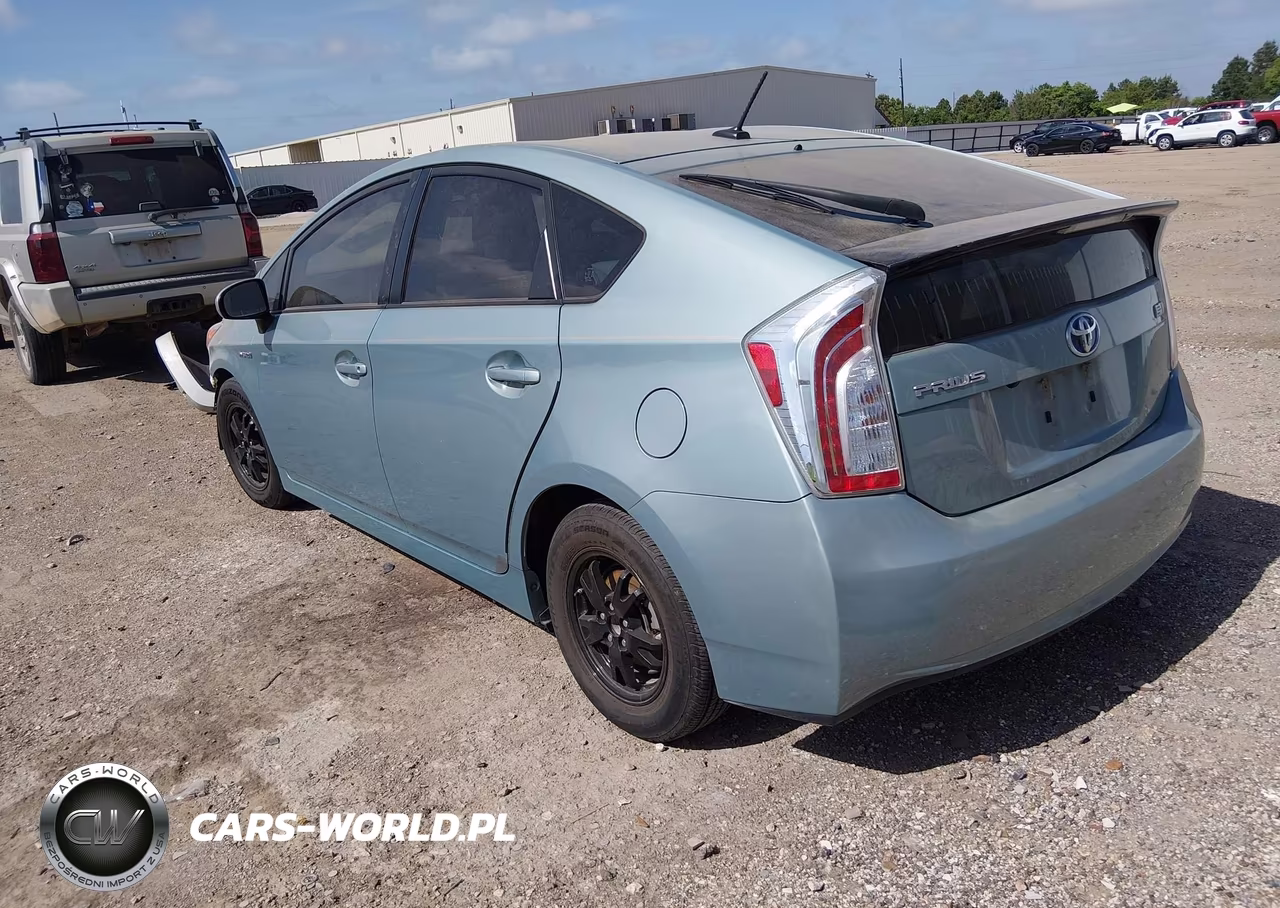 2014 Toyota Prius Three VIN:JTDKN3DU2E1759016 - 3