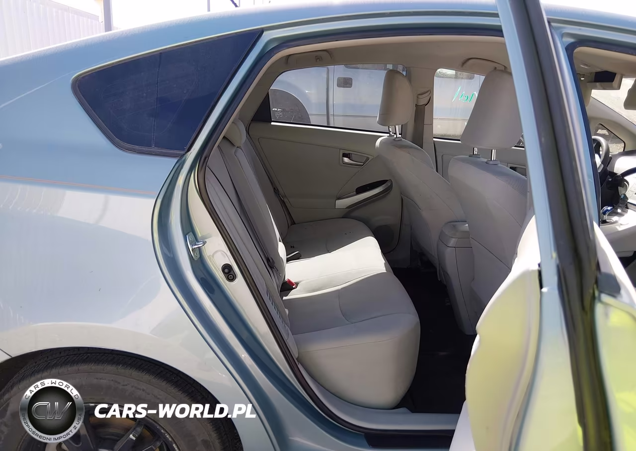 2014 Toyota Prius Three VIN:JTDKN3DU2E1759016 - 8