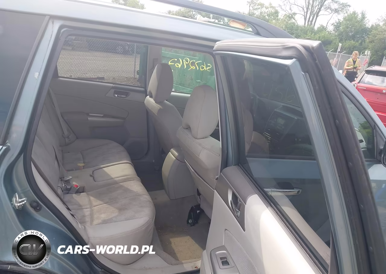2010 Subaru Forester 2.5X Premium VIN:JF2SH6CC8AH717406 - 8