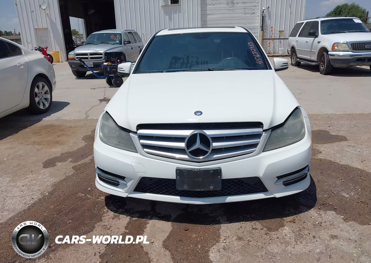 2013 Mercedes-Benz C 300 Sport 4Matic VIN:WDDGF8AB8DR256728 - 12