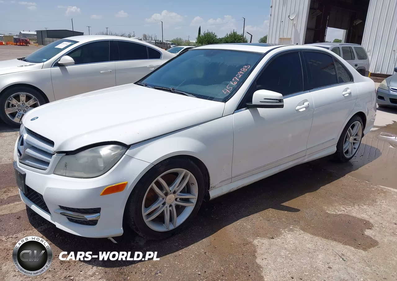 2013 Mercedes-Benz C 300 Sport 4Matic VIN:WDDGF8AB8DR256728 - 2