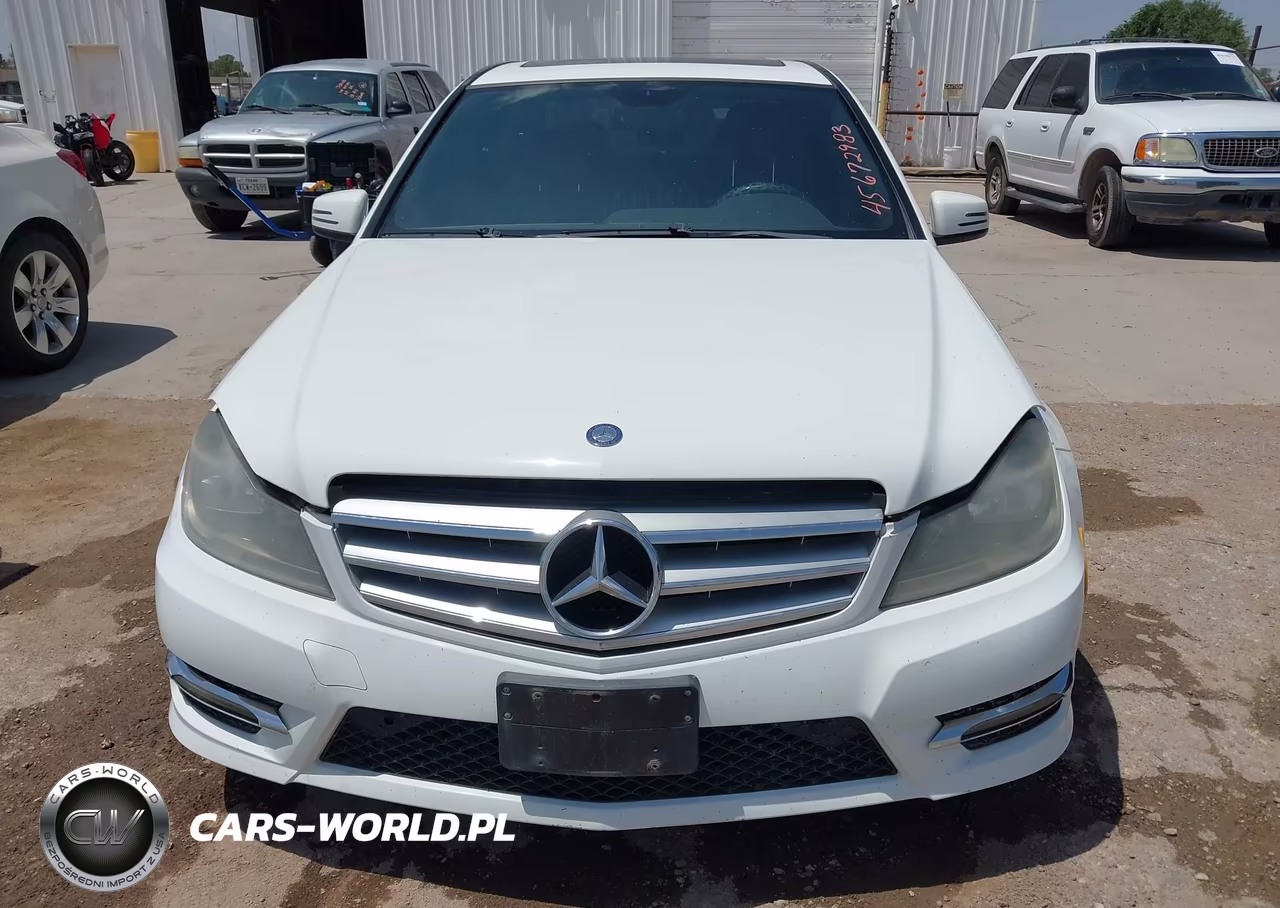 2013 Mercedes-Benz C 300 Sport 4Matic VIN:WDDGF8AB8DR256728 - 6