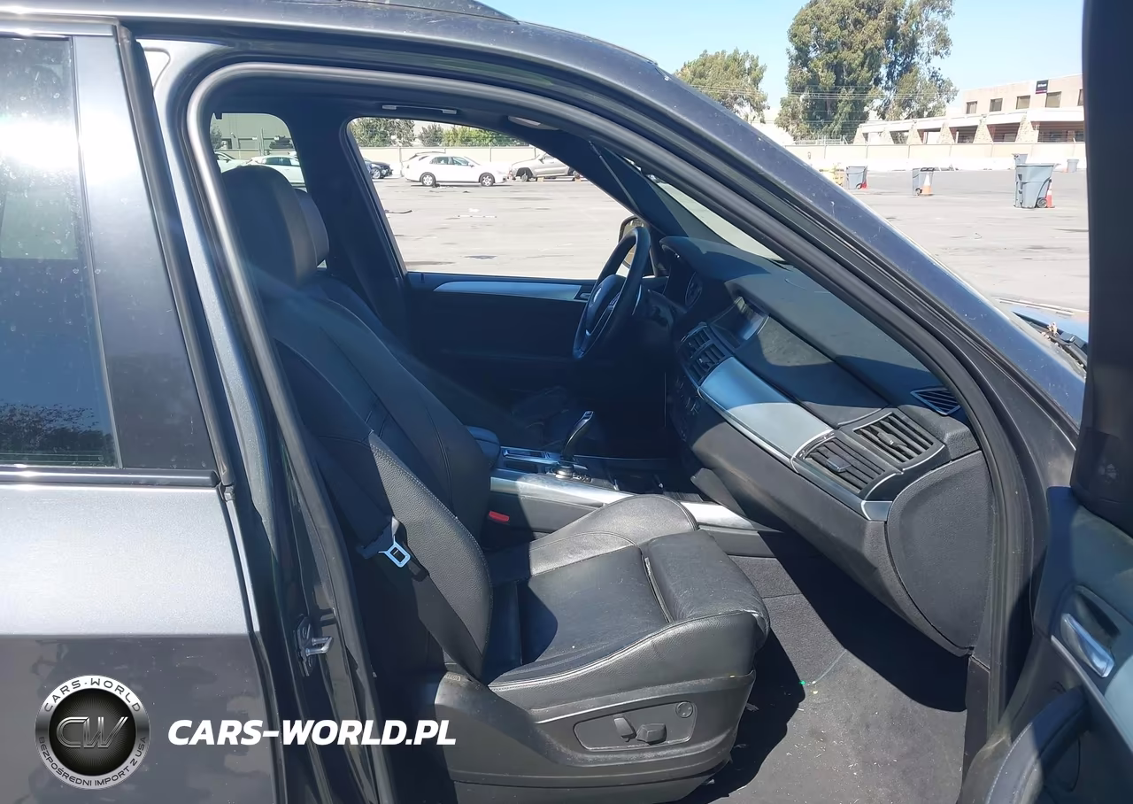 2012 BMW X5 xDrive50I VIN:5UXZV8C51CL425419 - 5