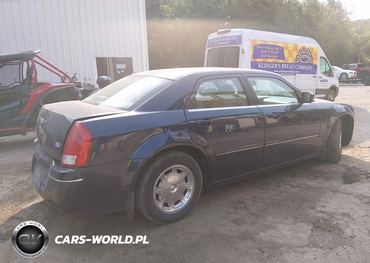 2005 Chrysler 300 Touring VIN:2C3JA53G45H651694 - 4