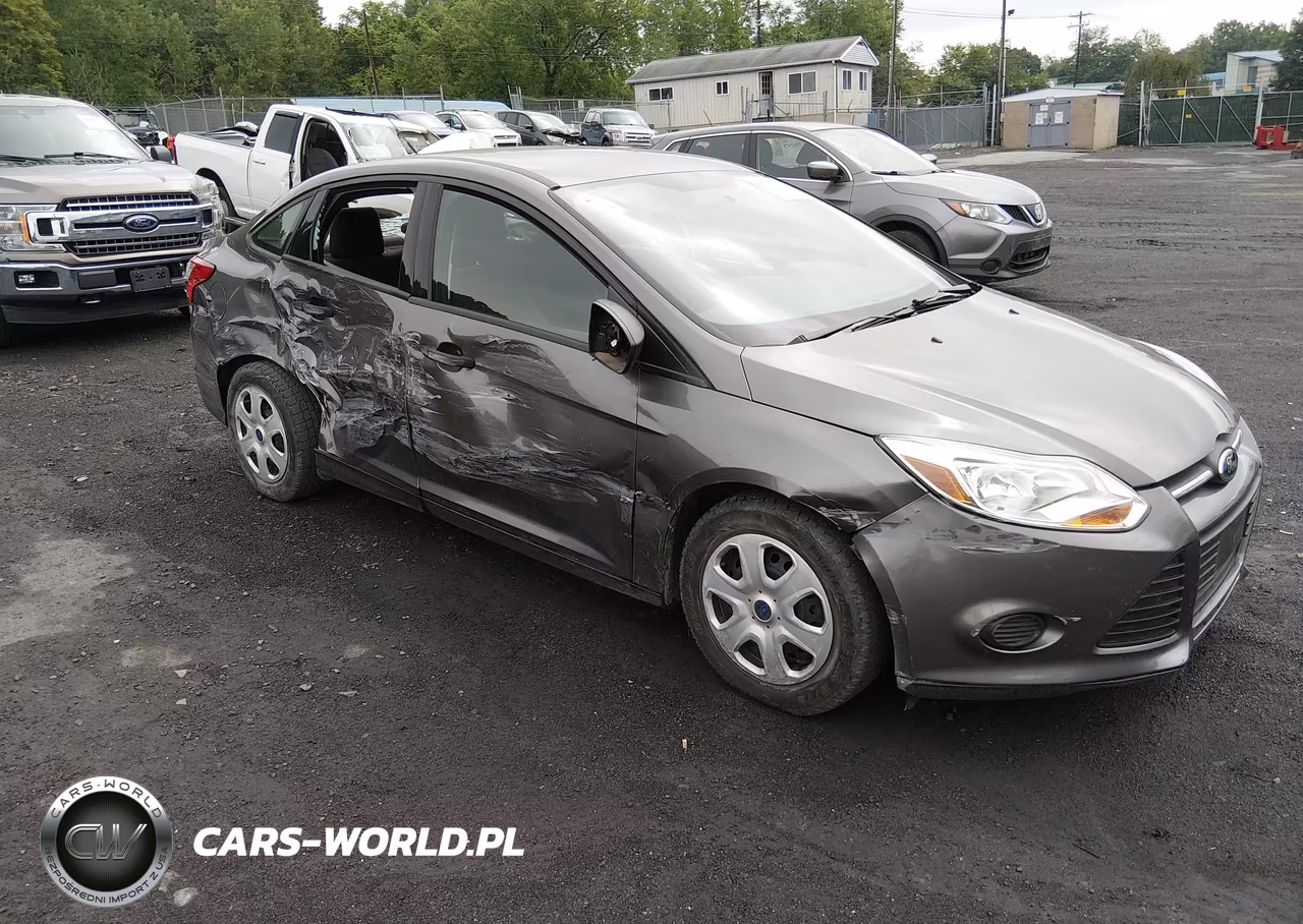 2013 Ford Focus S – zdjęcie 1 z 12