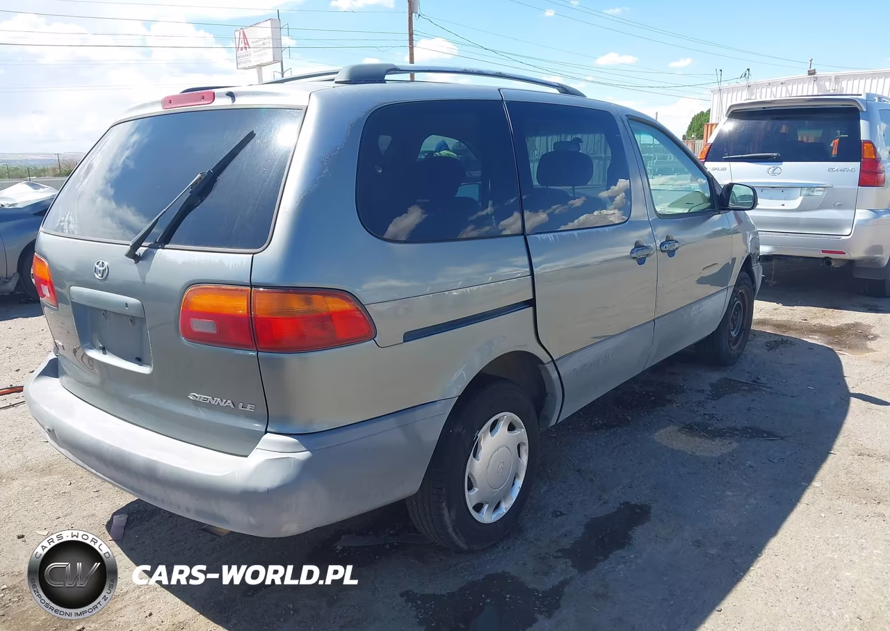 1998 Toyota Sienna Le VIN:4T3ZF13C1WU086182 - 4