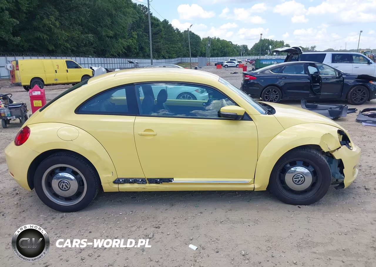 2013 Volkswagen Beetle 2.5L VIN:3VWJP7AT1DM618557 - 14