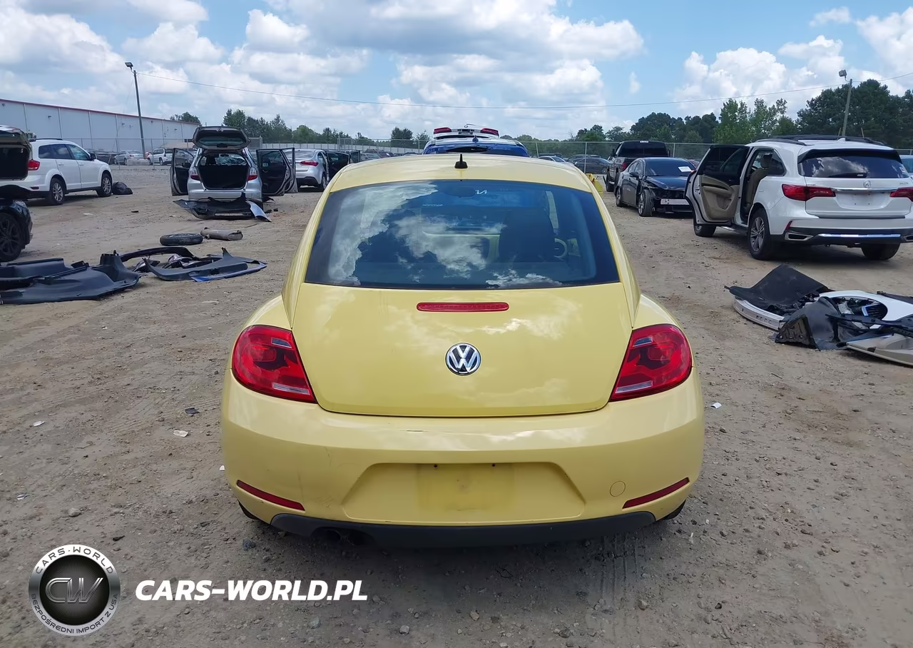 2013 Volkswagen Beetle 2.5L VIN:3VWJP7AT1DM618557 - 17