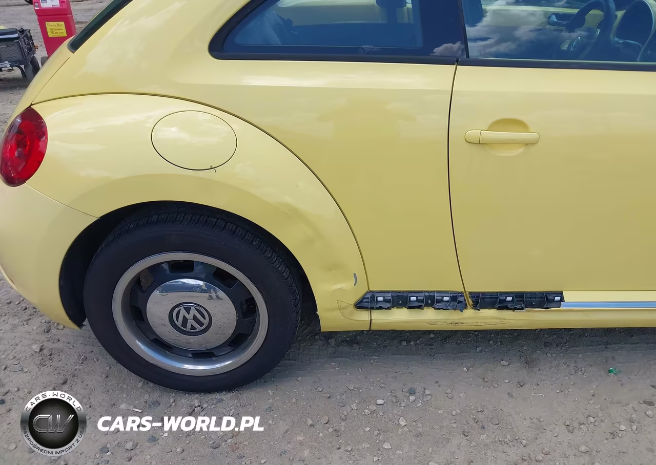2013 Volkswagen Beetle 2.5L VIN:3VWJP7AT1DM618557 - 19