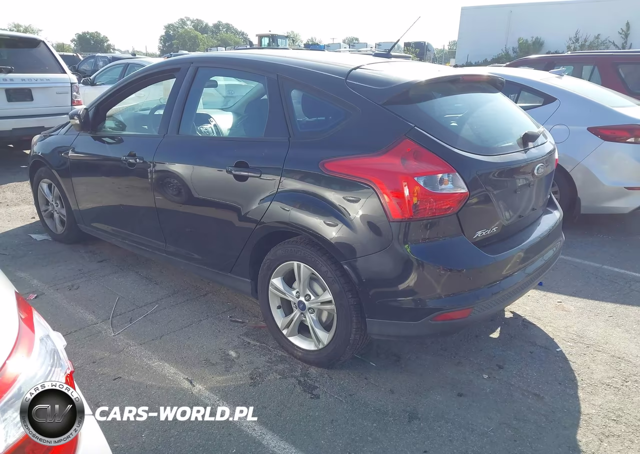 2013 Ford Focus Se VIN:1FADP3K22DL257765 - 3
