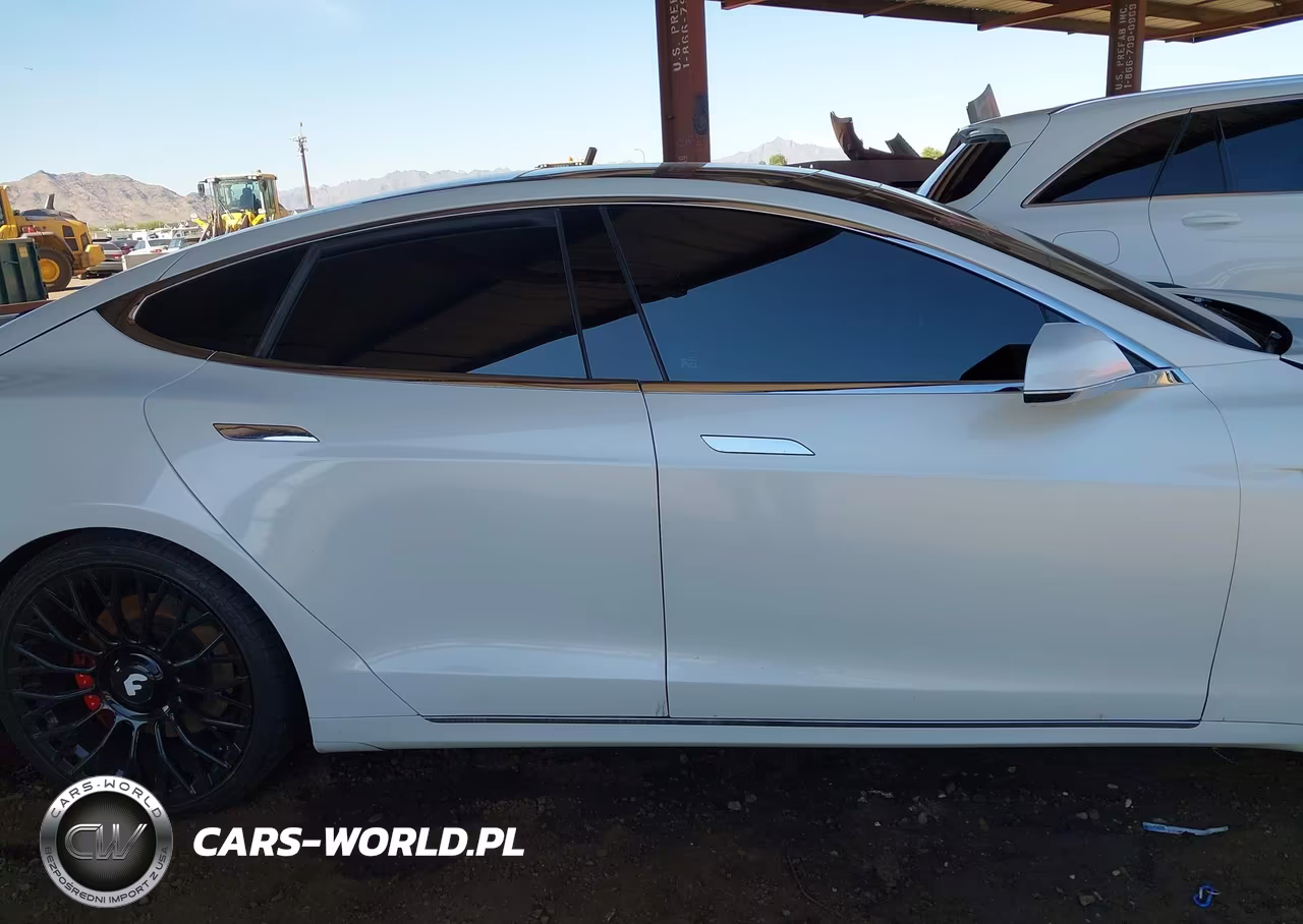 2016 Tesla Model S VIN:5YJSA1E45GF156747 - 13