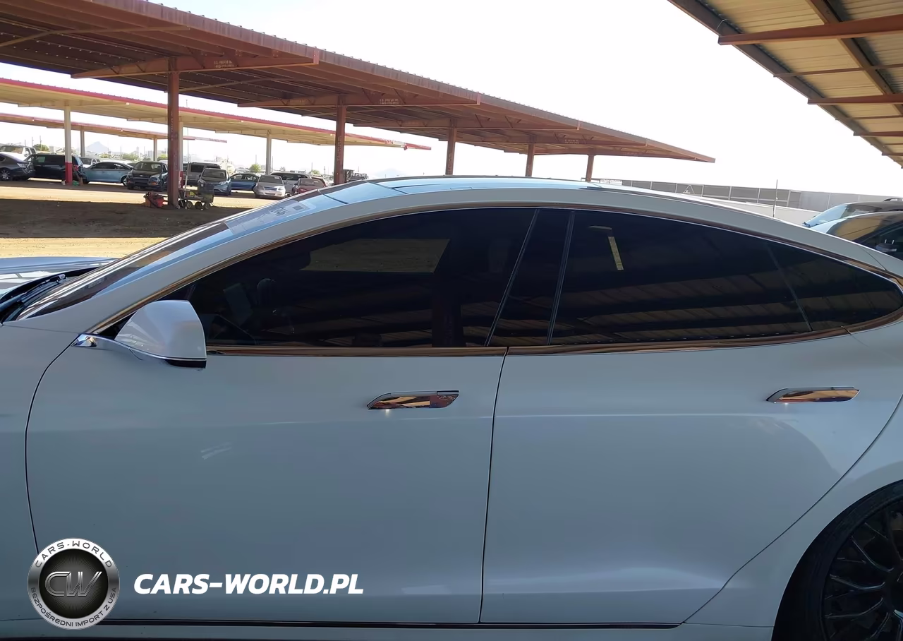 2016 Tesla Model S VIN:5YJSA1E45GF156747 - 14