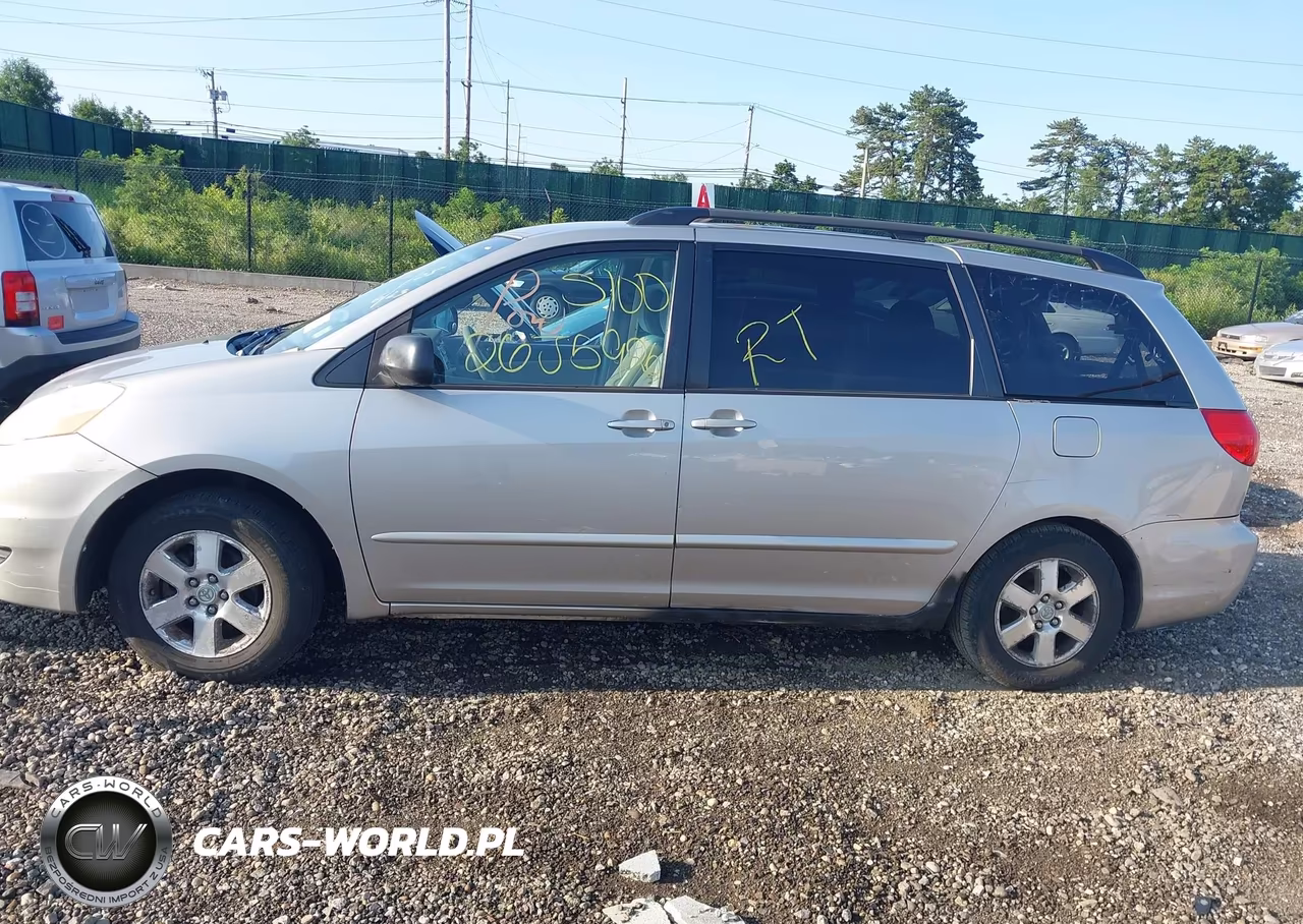 2009 Toyota Sienna Le VIN:5TDZK23C39S263452 - 13