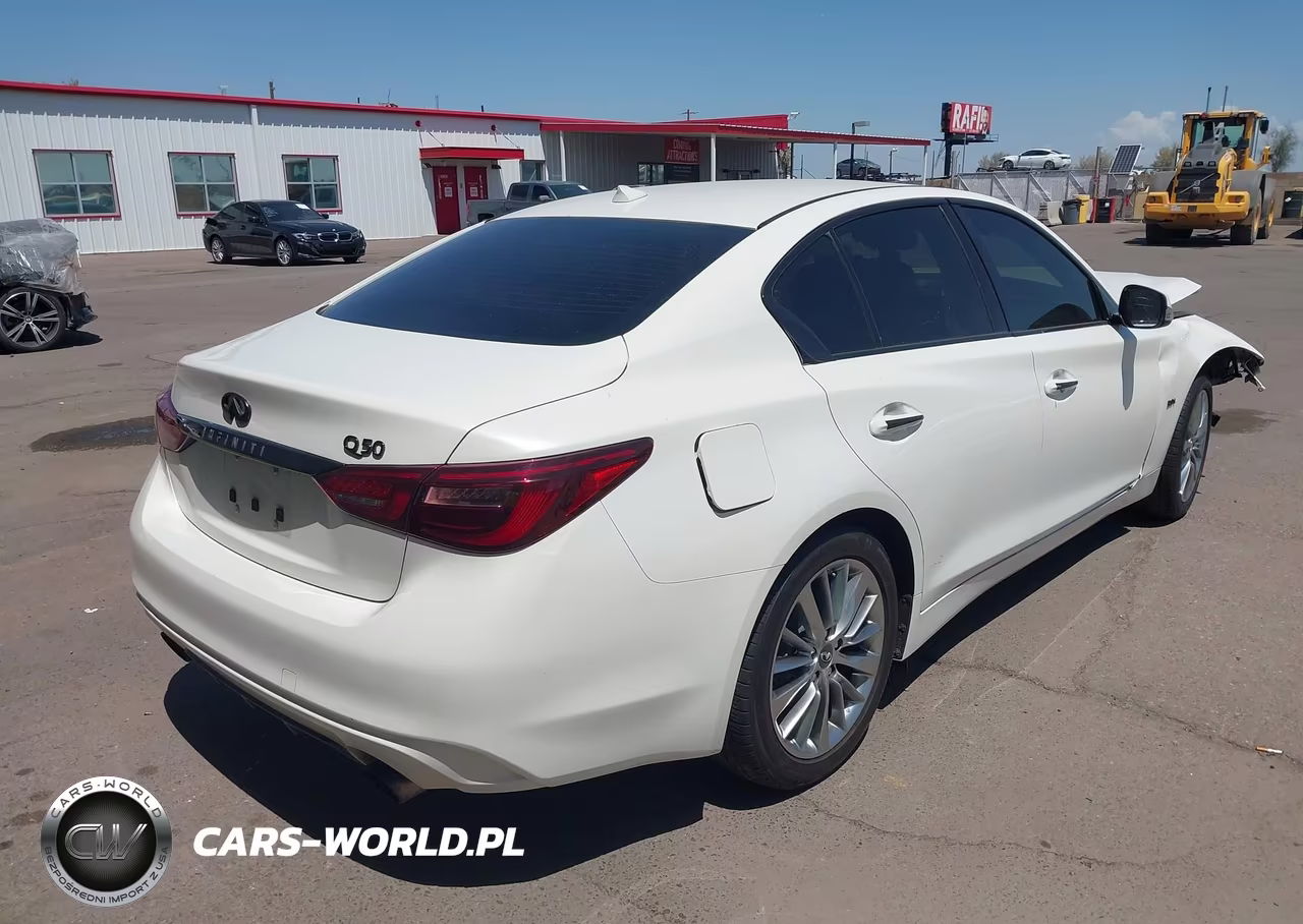 2018 Infiniti Q50 3.0T Luxe VIN:JN1EV7AP7JM353117 - 4