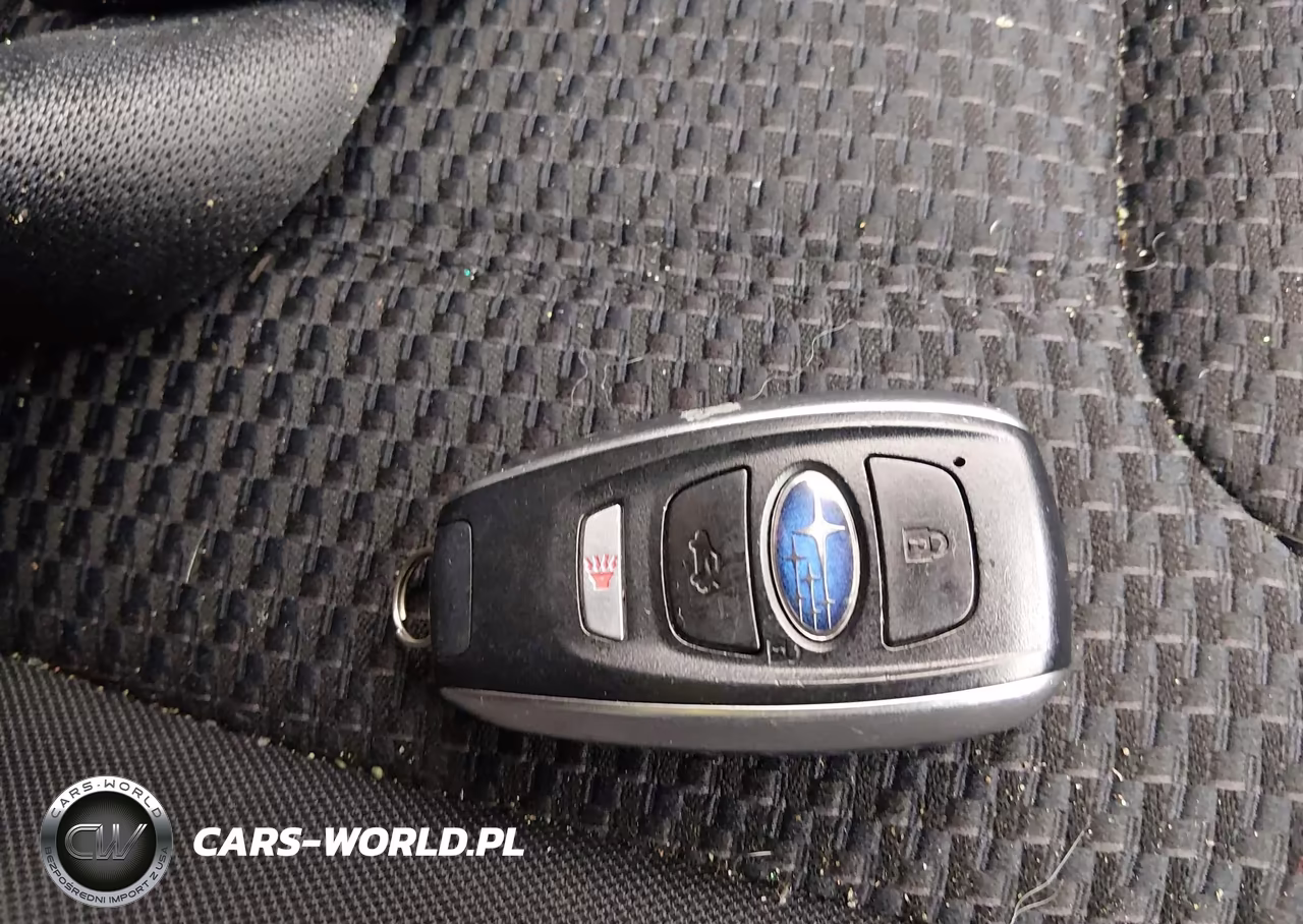 2023 Subaru Forester Premium VIN:JF2SKAECXPH533188 - 11