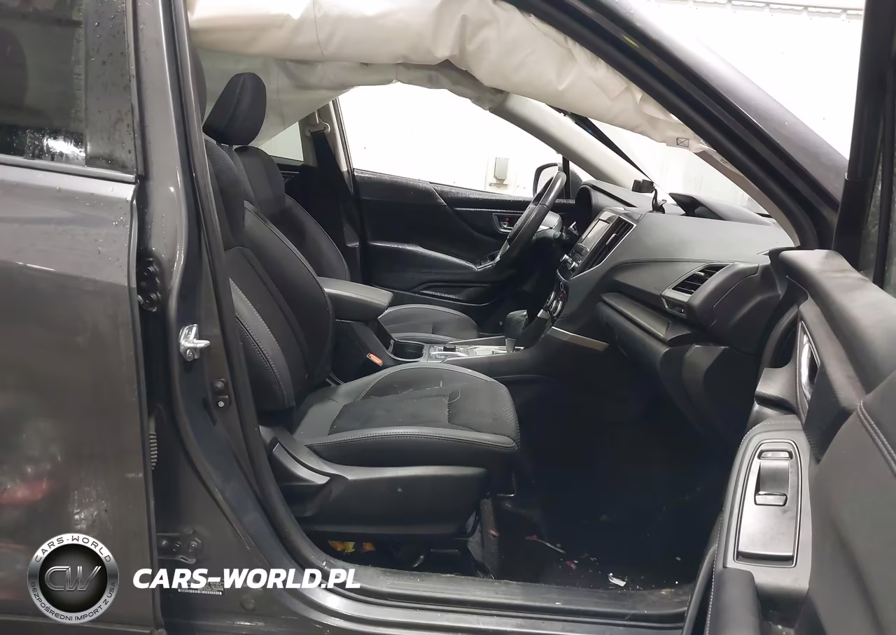 2023 Subaru Forester Premium VIN:JF2SKAECXPH533188 - 5