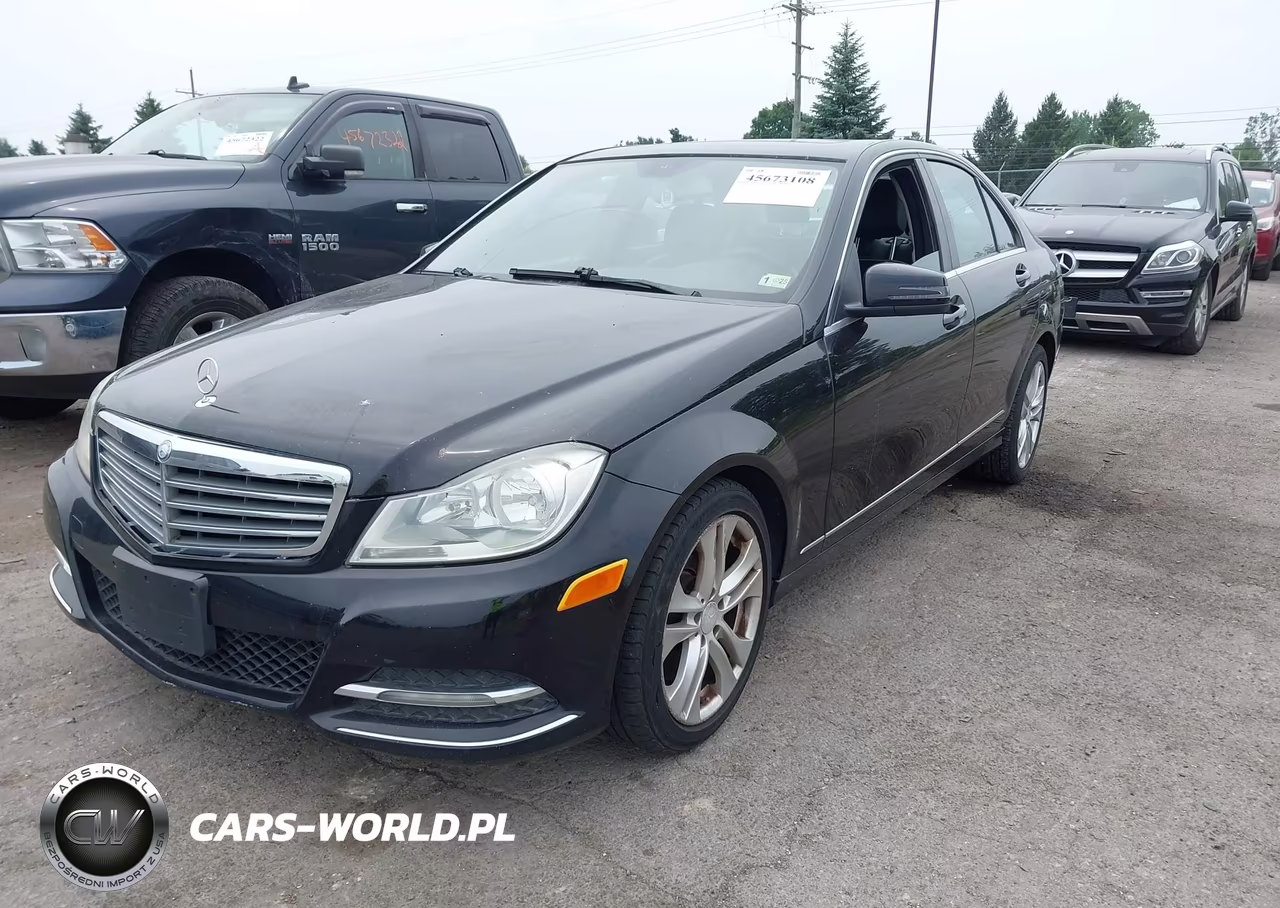 2013 Mercedes-Benz C 300 Luxury 4Matic VIN:WDDGF8AB7DR256784 - 2